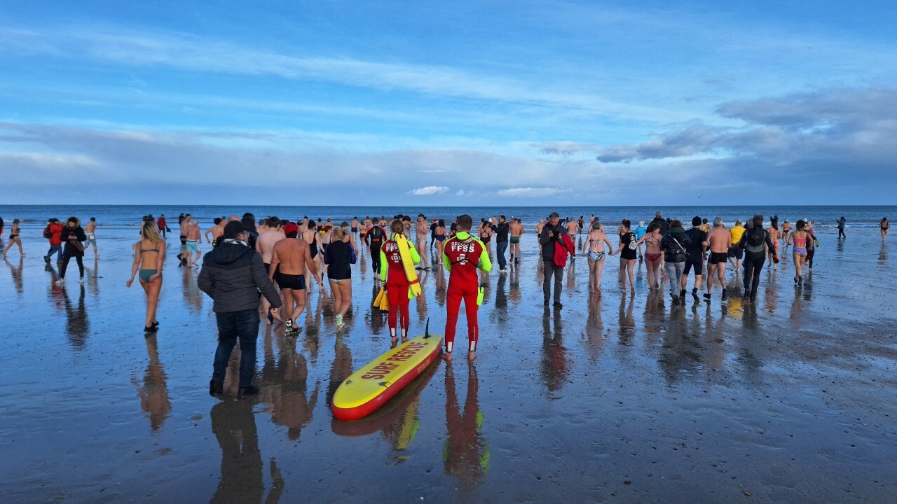 Décès sur le périphérique, incendie et Bain du Nouvel An : les faits marquants du 1er janvier à Caen