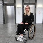 Une ingénieure allemande réalise un voyage spatial en fauteuil roulant