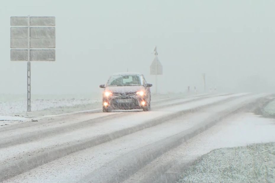 Premiers flocons de neige dans les Hauts-de-France, de nouvelles chutes prévues lundi