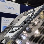 Une maquette du satellite Splinter, développé dans le cadre du programme Toutatis.