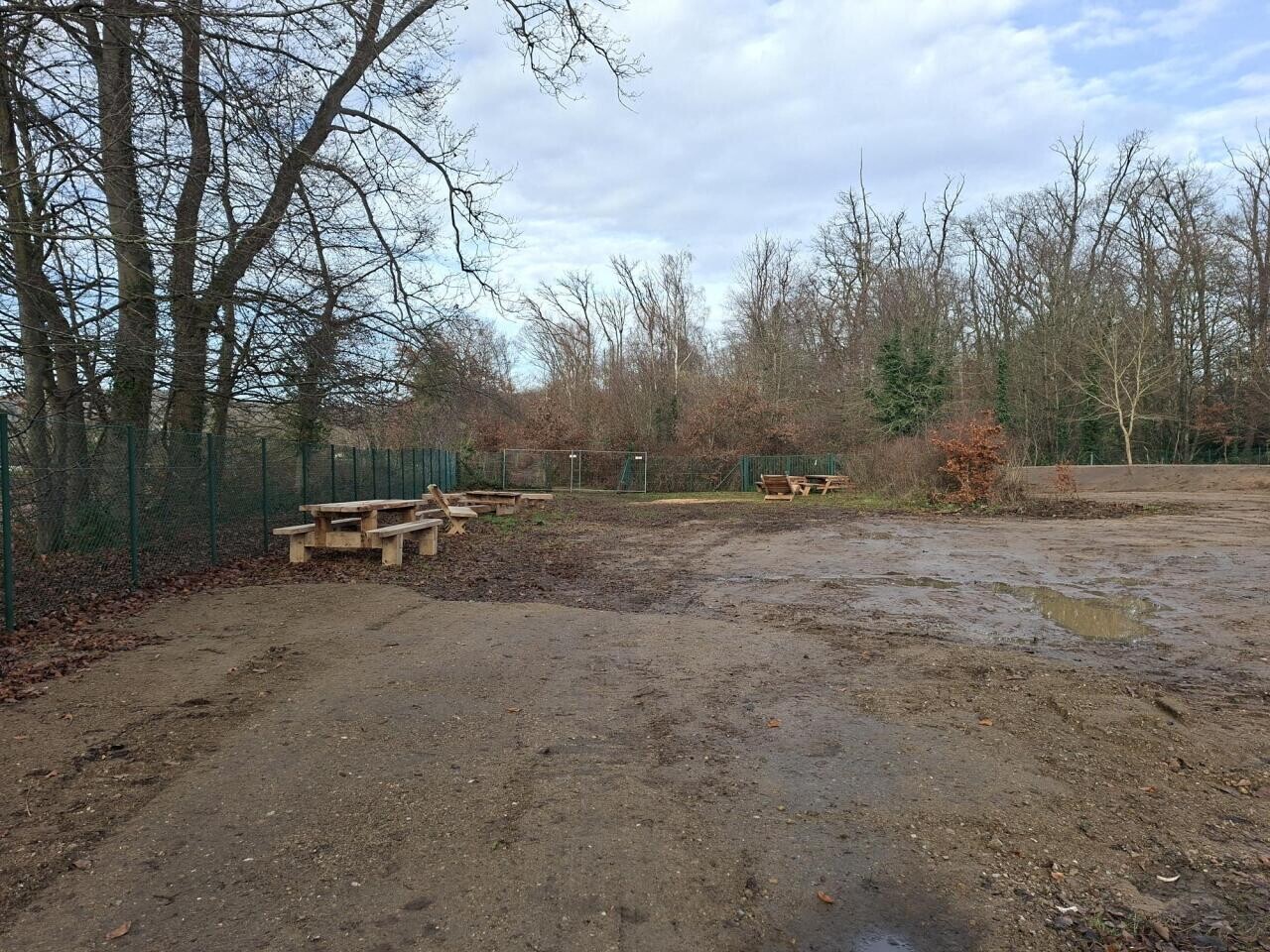 À Cléon, la Ville transforme le sentier des Abeilles avec de nouveaux aménagements urbains