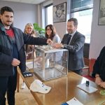 « Je deviens adulte, je vote » : Près de Rouen, un entraînement pour apprendre aux jeunes à voter