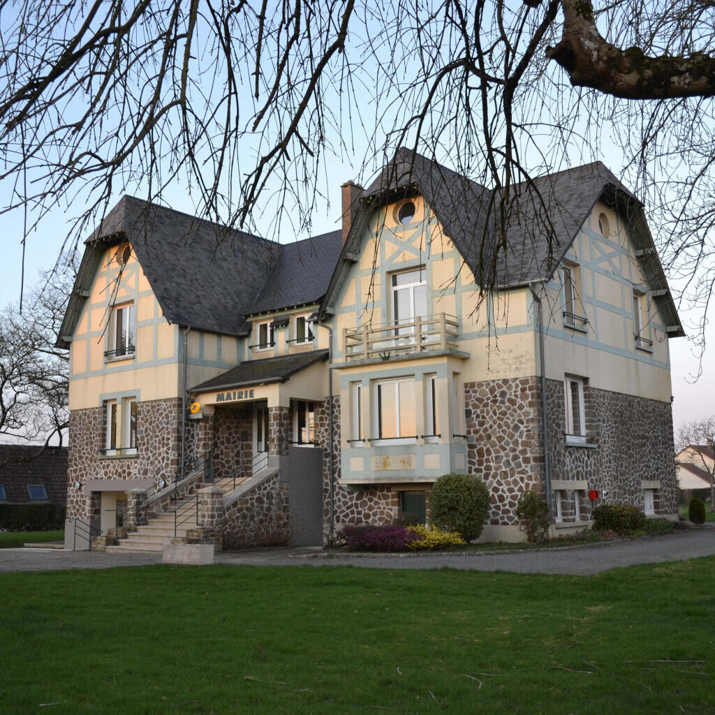 Juvigny-les-Vallées : la commune investit près de 40 000 € avec le SDEM 50