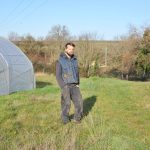 Dans ce petit village de Gironde, une ferme propose des champs à des maraîchers qui veulent s'installer