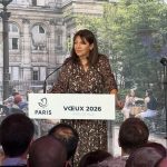 Anne Hidalgo présente ses derniers vœux en tant que Maire de Paris, évoquant son impact sur les Parisiens