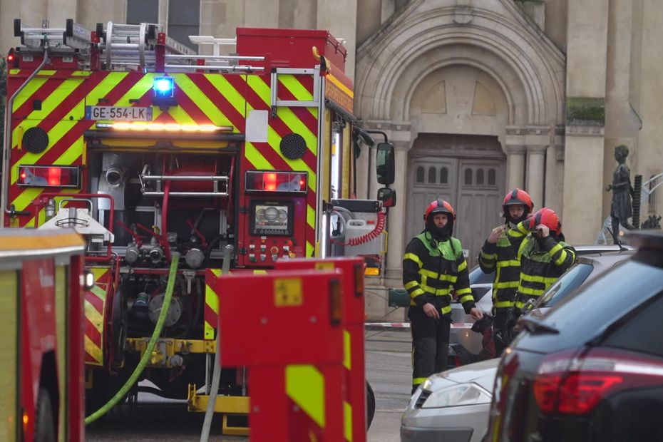 Incendie criminel à Neuves-Maisons : six personnes, dont trois mineurs, mises en examen