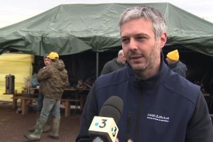 20 tonnes de déchets déversés par les agriculteurs devant le domicile d'un député