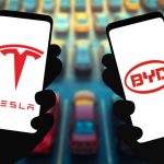 Automobile : BYD devient le leader de l'électrique en 2025, surpassant Tesla