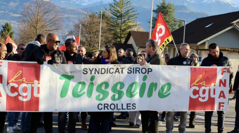 Sophie Binet s'est rendu sur le piquet de grève de Teisseire pour soutenir les 205 grévistes. © Maureen Dufournet - Place Gre'net