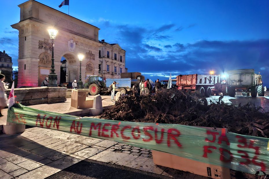 Des tracteurs envahissent Montpellier : les agriculteurs protestent contre l’accord du Mercosur