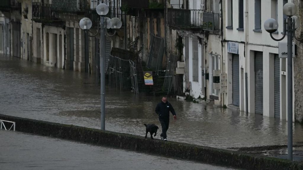 Météo-France : Vigilance orange pour l'Eure, l'Orne et l'Aude en raison de risques de crues