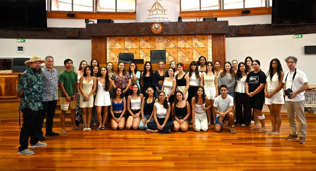 Visite et concours d'éloquence des 1res HLP du lycée Paul GAUGUIN à l'Assemblée