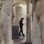 Un diktat social fait percevoir les sexes modestes comme honteux : les hommes et la pénoplastie