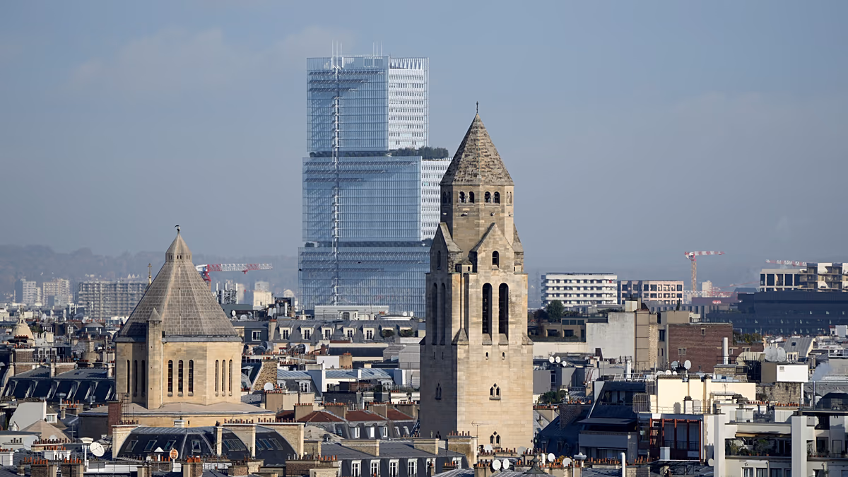 Un adolescent jugé pour meurtre lié au narcotrafic en cours d'audience.
