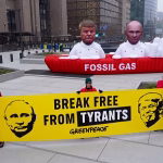 Greenpeace présente des effigies de Trump et Poutine à Bruxelles, appelle l'UE à abandonner les fossiles