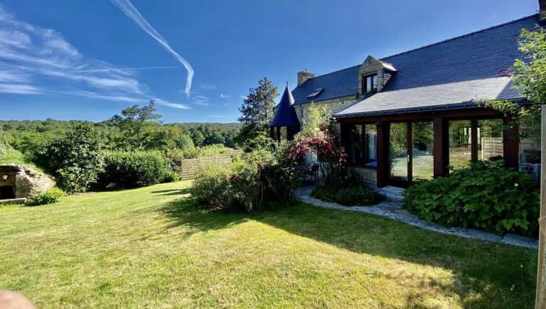 Pays de Locminé : Maraîchage bio, créatrices locales, domaine champêtre, café céramique, artisan chocolatier - ICI