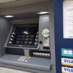 "Maintenir notre tissu commercial" : à Saint-Martin-d'Estreaux, un distributeur de billets financé par la ville - ICI