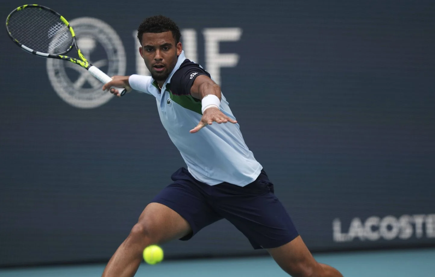 Arthur Fils « un peu à la ramasse » mais remporte son match de retour