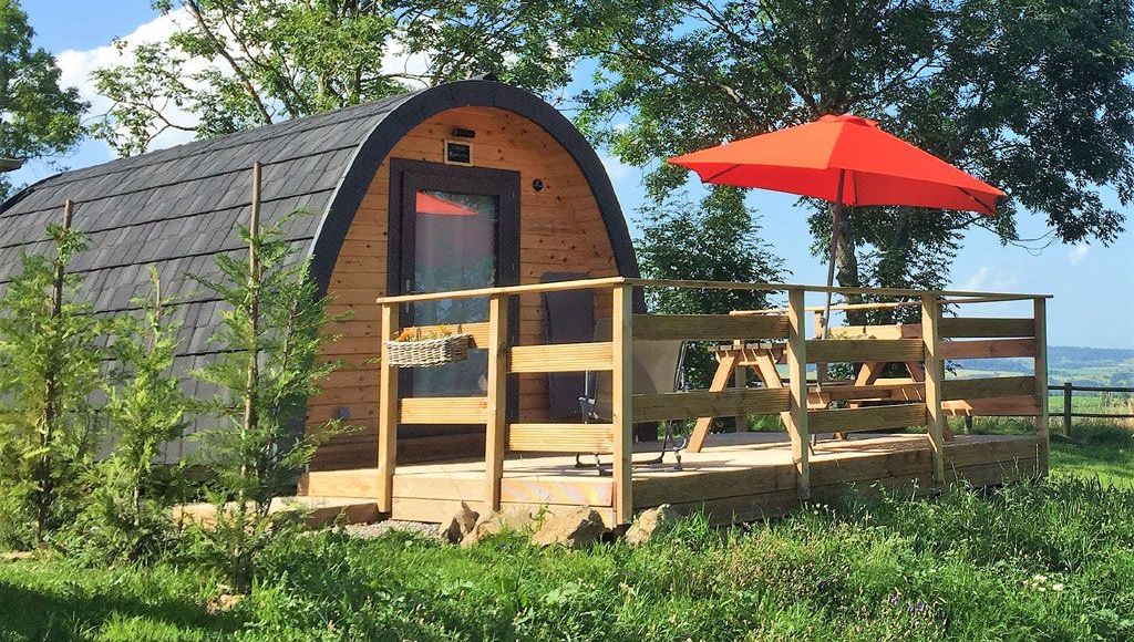 Séjour en nature dans un lodge au Domaine de Volcaflore avec ICI Pays d'Auvergne