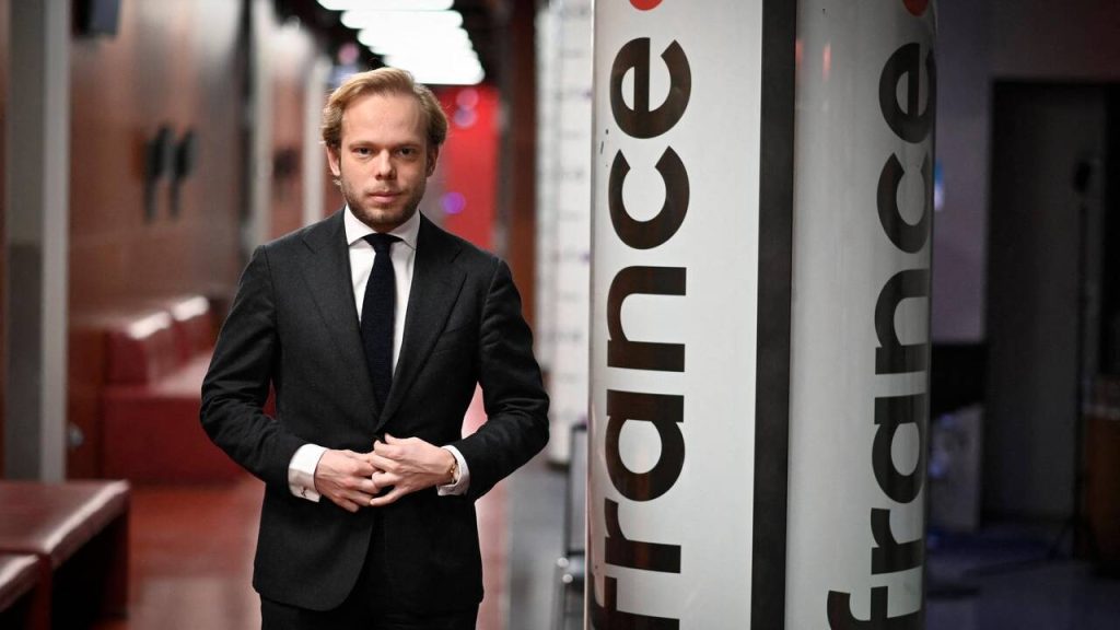 L’audiovisuel public en France sous attaque : comparaisons avec la situation en Suisse