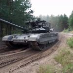 La militarisation de l'économie russe se poursuivra après la guerre en Ukraine, selon les renseignements lettons