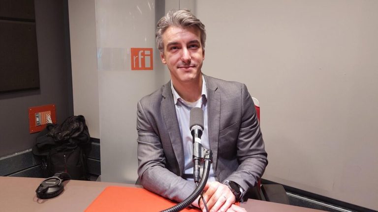 Infox : les actions clandestines russes pour déstabiliser l'Occident, du réel au numérique