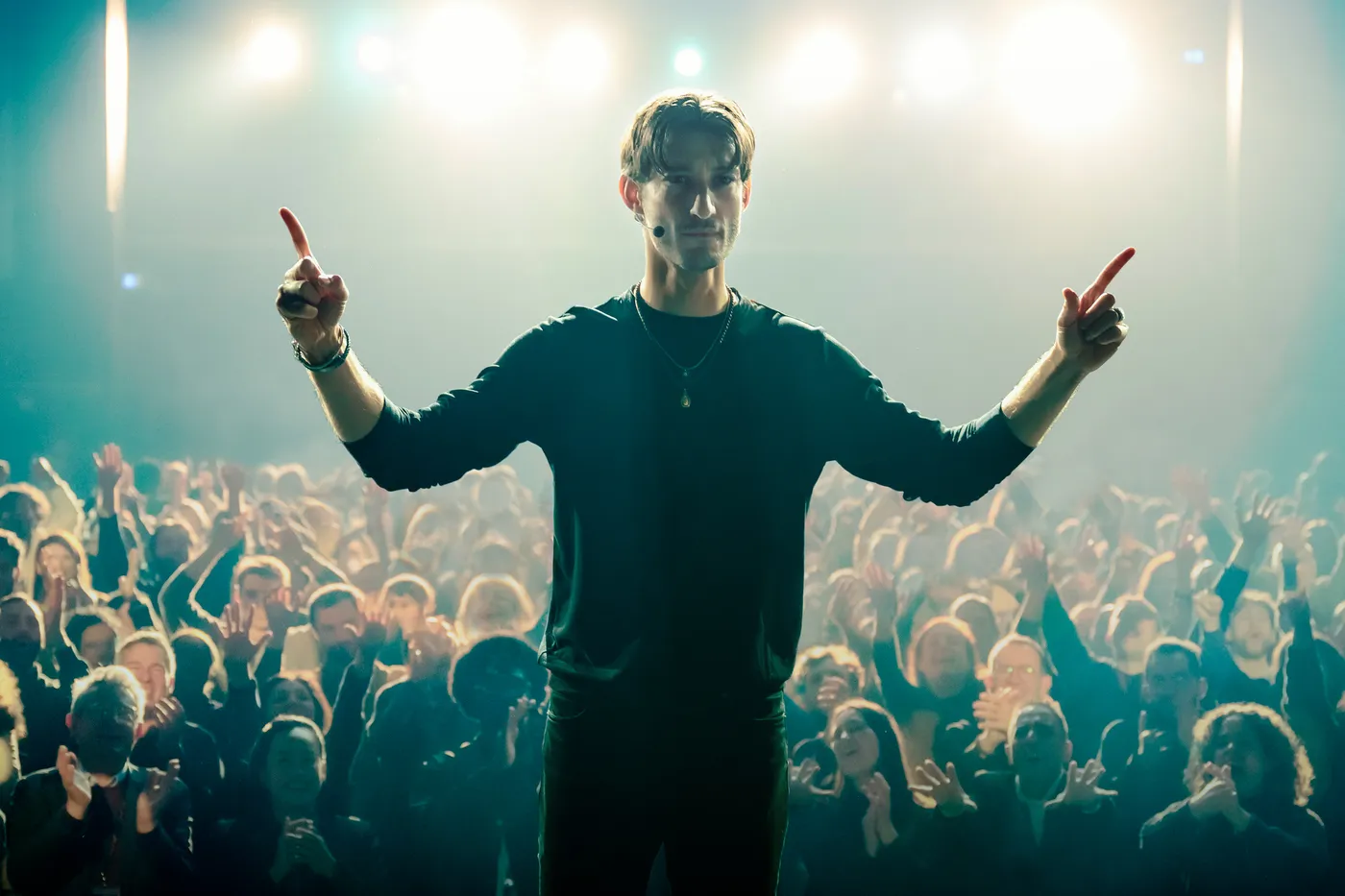 « Guérisseur émotionnel et coach en trauma : la santé mentale comme terrain d'emprise »