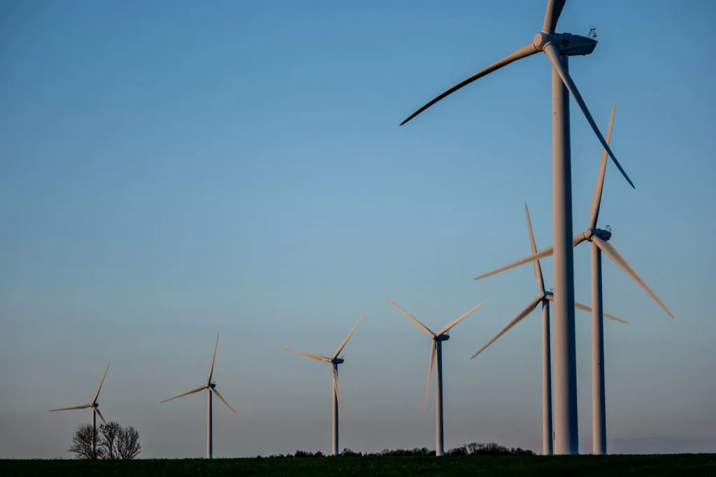 Programmation énergétique : le gouvernement limite l'éolien terrestre et le solaire