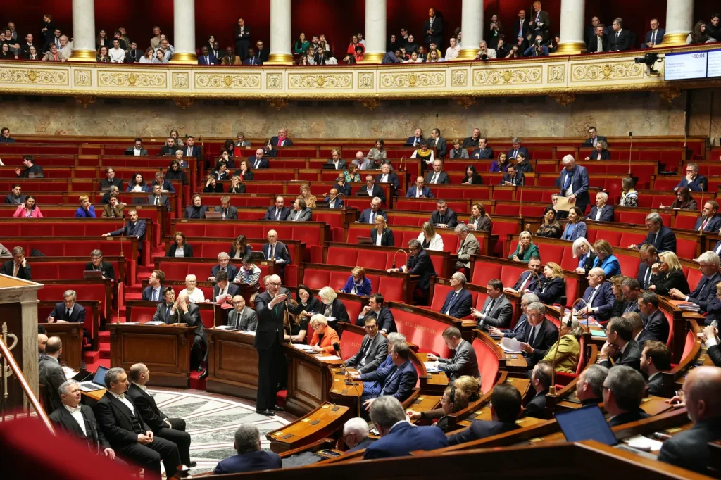 Fin de vie : les députés adoptent le délit d’entrave et un nouveau délit d’incitation