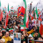 Iran : des centaines de milliers de manifestants dans le monde réclament un changement de régime