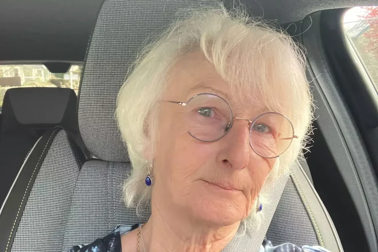 Comment un smartphone et le permis B peuvent générer jusqu'à 1 500 € par mois en plus de la retraite