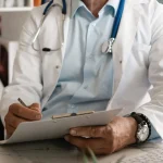 Médecin généraliste dans le Gers : 11 ans d'expérience pour une rémunération de 7 300 € par mois