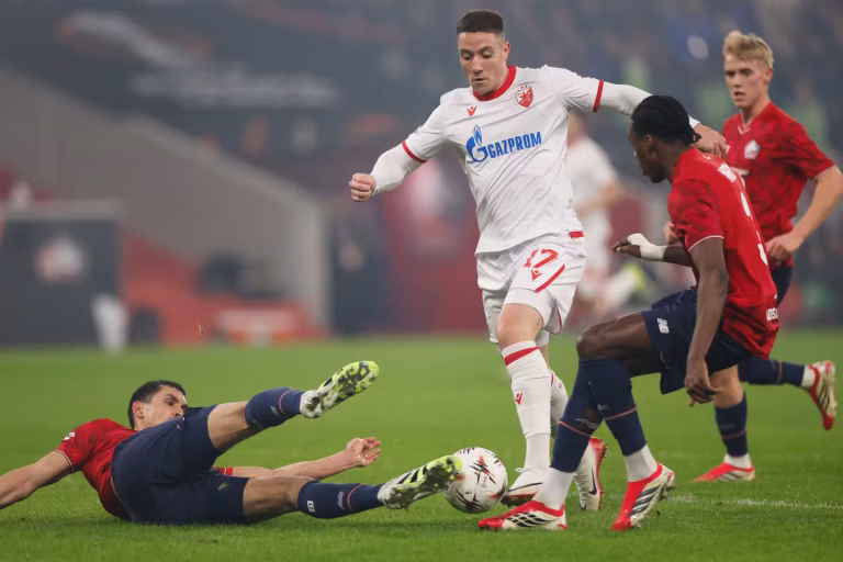 Le Losc chute à domicile face à l’Étoile rouge en match de barrage aller de la Ligue Europa