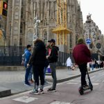 Barcelone : trottoirs encombrés, la sécurité des piétons en question