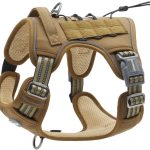 AUROTH Harnais de Chien Anti Traction, Harnais Tactique Chien Respirant Réglable Facile à Mettre pour Moyen Grand Chien, Gilet Durable Réfléchissant, Matériel Militaire Taille L, Brun Vert