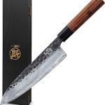 MITSUMOTO SAKARI Couteau Japonais de 22 cm, Couteau Cuisine Gyutu Forgé à la Main, Couteau de Cuisine en acier à Haute Carbone (Manche en Bois de Rose et Boutique Boîte en Bois)
