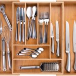 alpina Range Couverts pour Tiroir – Bac À Couverts Extensible – 6-8 Compartiments – Bambou – Convient aux Tiroirs de 34 À 56,5 cm – 46 x 34-56,5 x 6 cm