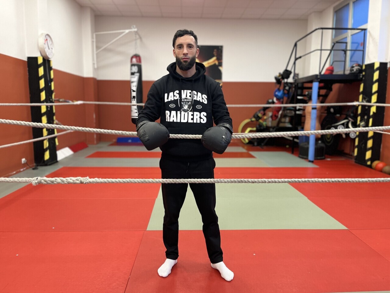 « Allan Diaz, champion d'Europe de kickboxing, exprime sa fierté pour son club au Havre »