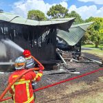 Malgré l’intervention des pompiers, la maison a été entièrement détruite (Crédit : Anne-Charlotte Lehartel).