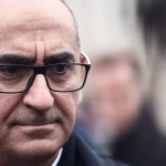 Laurent Nuñez face aux expulsions et à un journaliste emprisonné lors de son déplacement à Alger