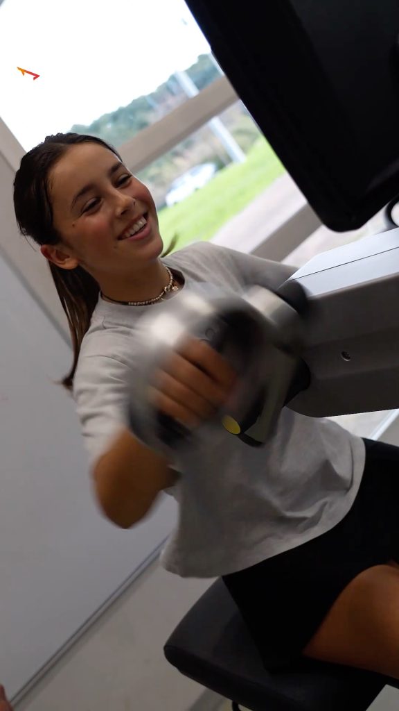 Au CSJC, l'accompagnement des athlètes s'adapte aux besoins d'entraînement et de récupération.