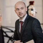 Barrot appelle à la démission d'une cadre de l'ONU, la polémique persiste