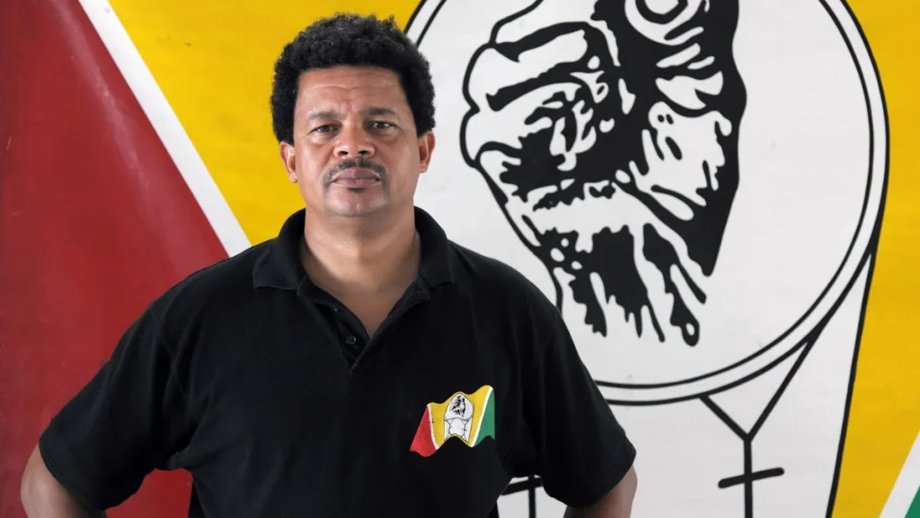 Le rapport de l’Autorité de la concurrence sur la vie chère en Martinique dénoncé par Elie Domota, leader du LKP de Guadeloupe