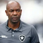 Claudio Caçapa, entraîneur intérimaire de Botafogo