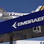 Gautam Adani s'associe à Embraer pour développer des avions made in India dans l'aéronautique.