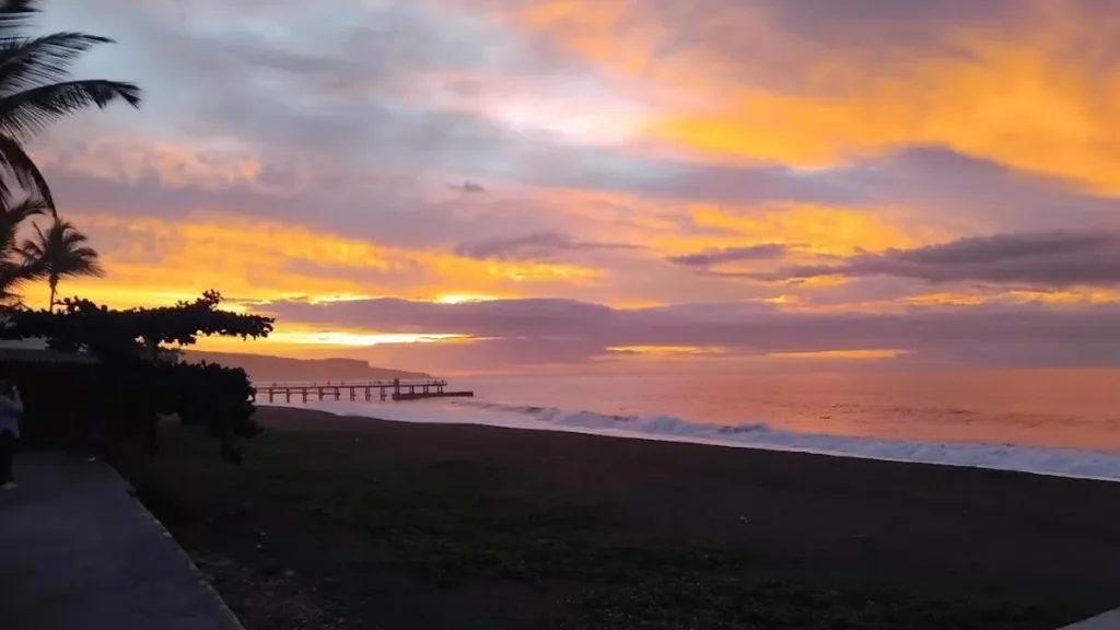 La Réunion : petites averses, soleil et chaleur élevée entre 30 et 33 °C