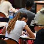 Suspendu pour comportements inadaptés vis-à-vis d’élèves mineures, un professeur d’un lycée