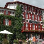 Ce pur produit de Nouvelle-Aquitaine et seul AOP française dans sa catégorie génère jusqu'à 15 millions d'euros par an mais sa survie est sérieusement menacée