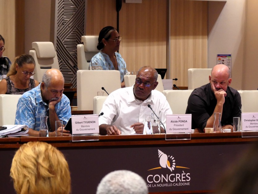 Le Congrès adopte un budget 2026 "de responsabilité", construit autour du soutien financier de l’État