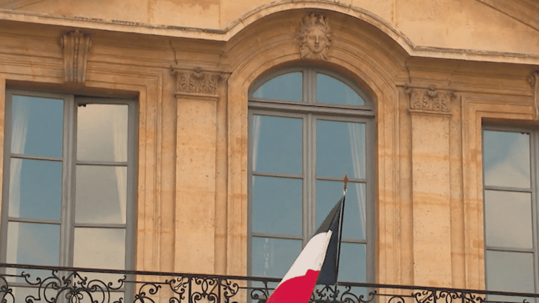 Les fonctionnaires ont perdu 25 % de leur salaire en 20 ans : réalité ou exagération ?